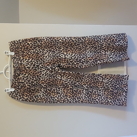Corduroy Leopard Print Capris - Picture 2 of 7